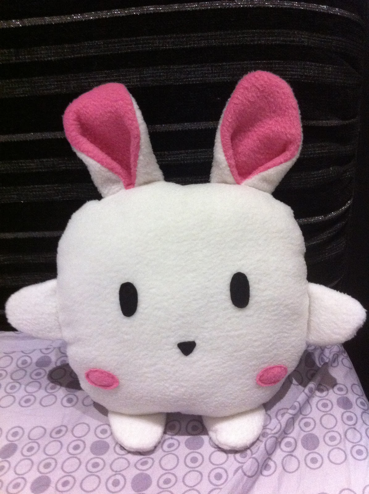 Cushion Honey Bunny main image 1